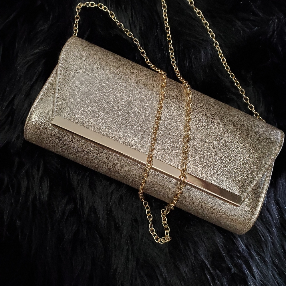 Shiny Gold Clutch with Gold Chain